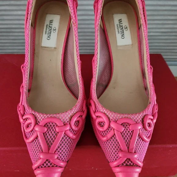Valentino Garavani shoes 37